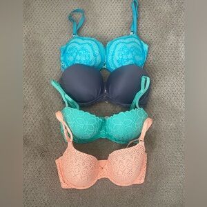 Lot of 4 Victoria’s Secret Bras- 32DD